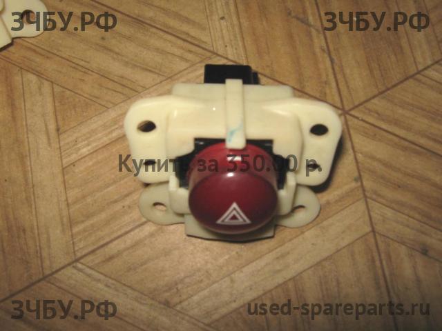 Mitsubishi L200 (4)[KB] Кнопка аварийной сигнализации
