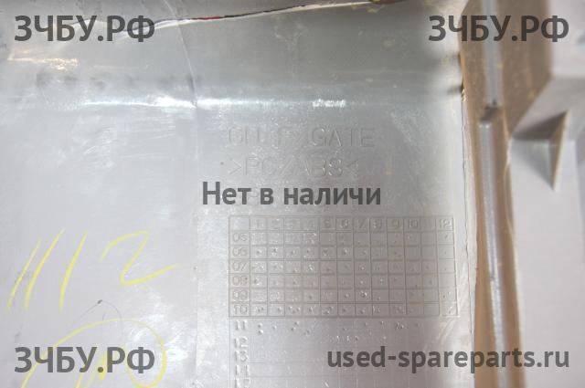 Mitsubishi Outlander 2 XL(CW) Накладка крышки багажника