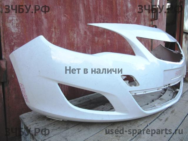 Opel Astra J Бампер передний