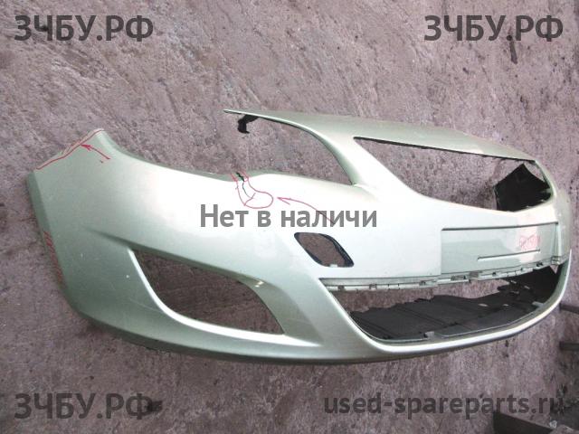 Opel Astra J Бампер передний