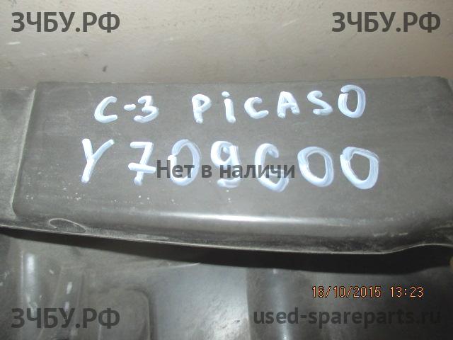 Citroen C3 Picasso Панель передняя (телевизор)