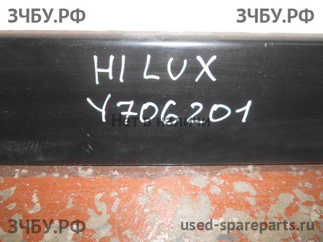 Toyota Hi Lux (3) Pick Up Усилитель бампера передний