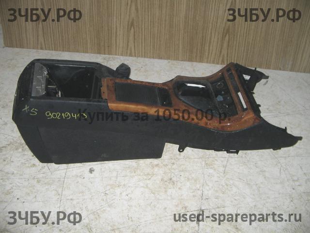 BMW X5 E53 Консоль между сиденьями (Подлокотник)