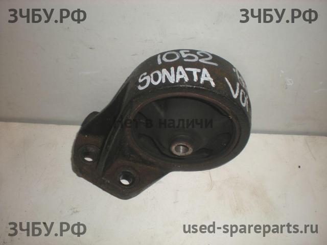 Hyundai Sonata 5 Опора двигателя