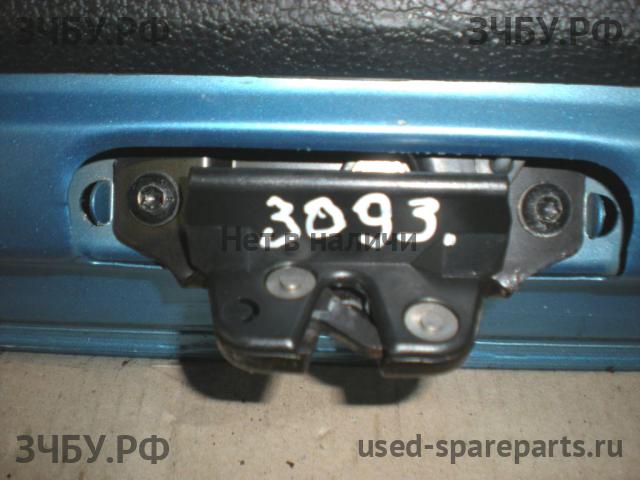 Peugeot 206 Ответная часть замка багажника