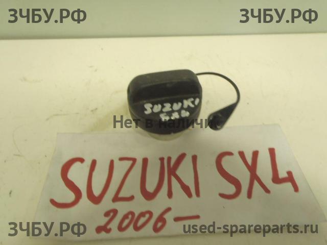 Suzuki SX4 (1) Крышка бензобака