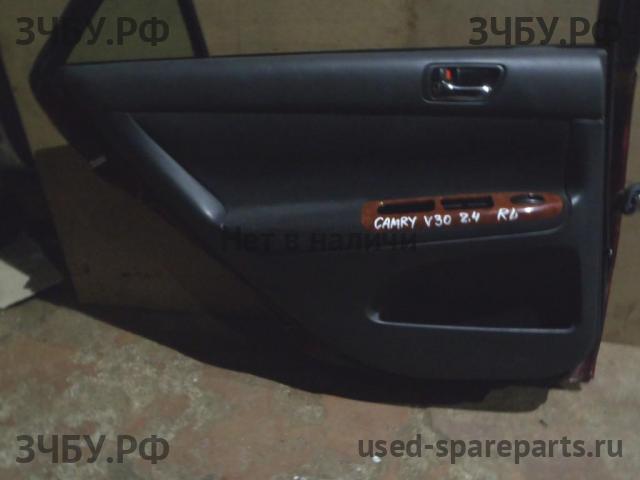 Toyota Camry 5 (V30) Обшивка двери задней левой