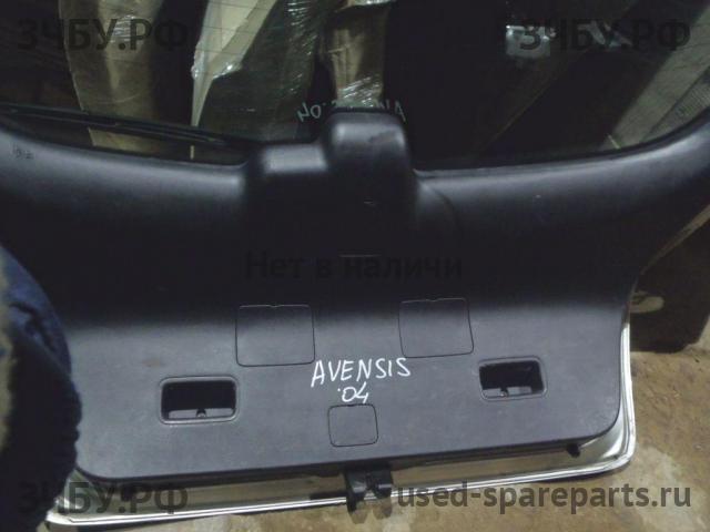 Toyota Avensis 2 Обшивка двери багажника