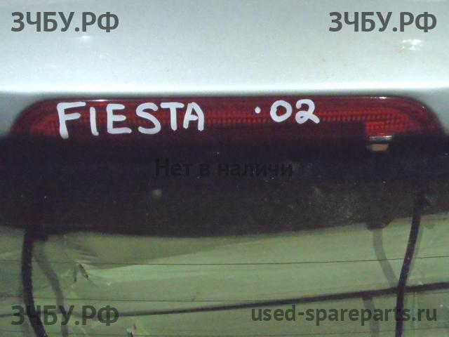 Ford Fiesta 5 Фонарь задний в бампер левый