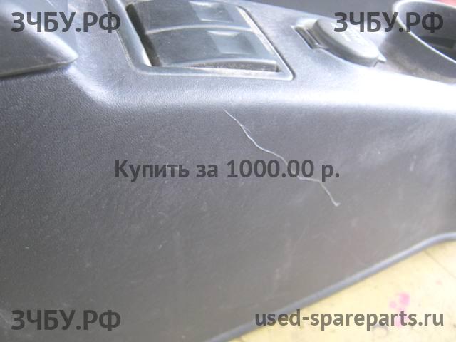 Hyundai Matrix [FC] Консоль между сиденьями (Подлокотник)