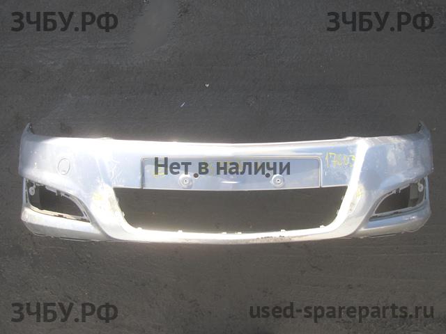 Opel Astra H Бампер передний