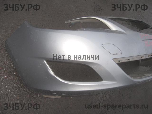 Opel Astra J Бампер передний