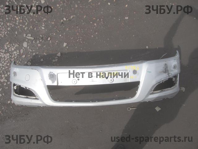 Opel Astra H Бампер передний