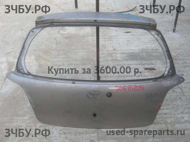 Toyota Vitz 1 Дверь багажника