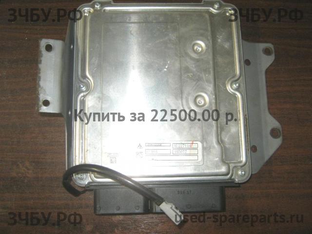 Mitsubishi Fuso/Canter (2) Блок управления двигателем