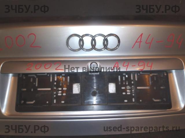 Audi A4 [B5] Накладка на крышку багажника