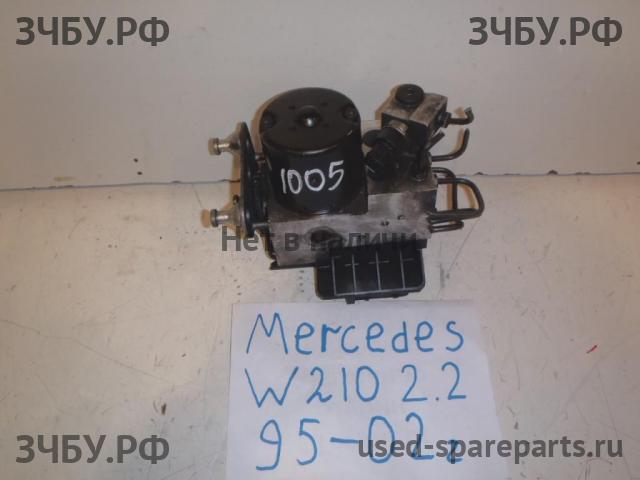 Mercedes W210 E-klasse Блок ABS (насос)