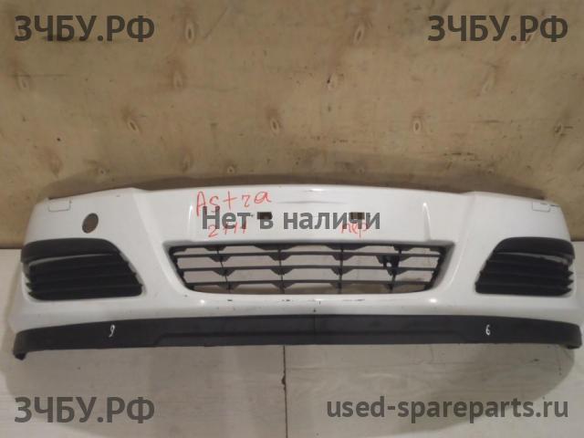 Opel Astra H Бампер передний